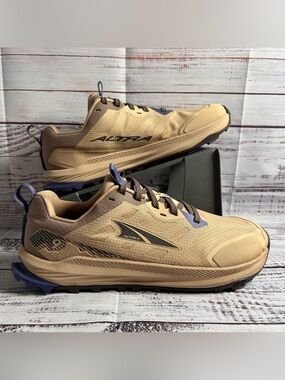 Altra Lone Peak 9 Trail Running Shoes Tan Women’s Size 9.5